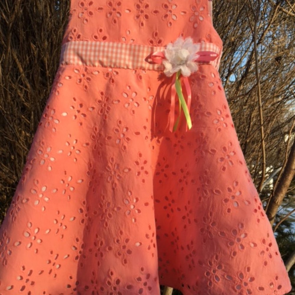 Adorable,Peach, NWOT in Broderie Anglaise, with white flower ,& petticoats 24mth - Picture 3 of 5